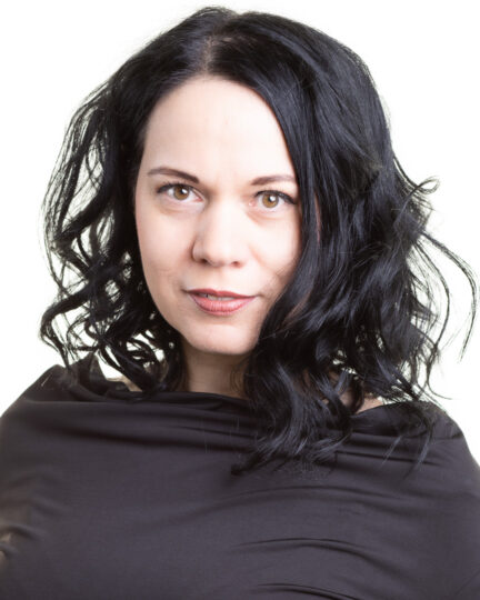 Stephanie Vogt, Portrait